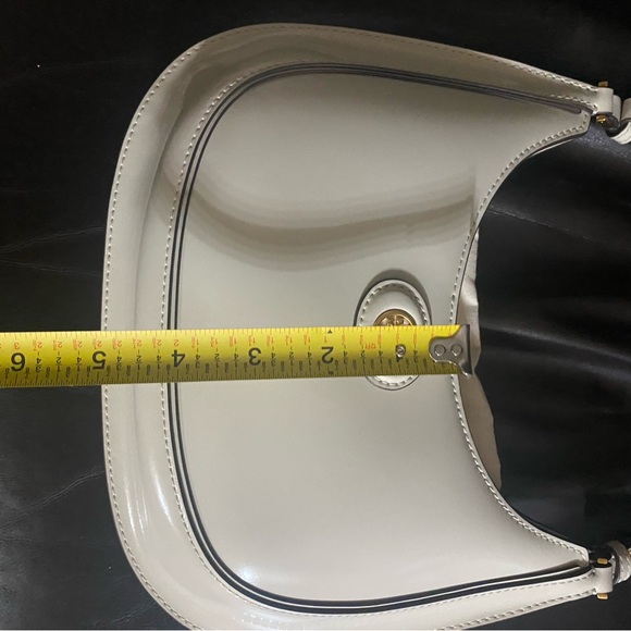 💎NWT💎 Tory Burch Robinson Spazzolato Crescent Shoulder Bag, Shea Butter - Picture 14 of 15